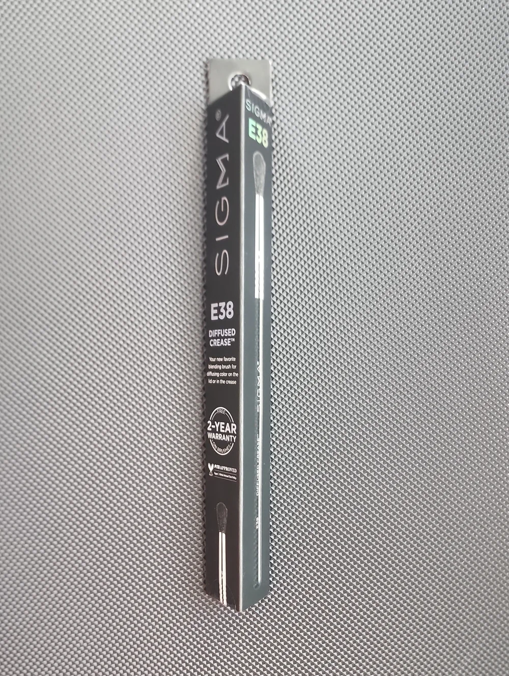 Sigma Beauty E38 Diffused Crease Eye Brush - NIB!